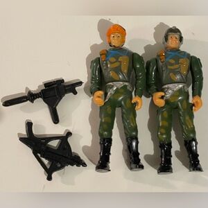 2 Desert Defender Action Figures G.I Joe 1980s. 4 inch with accessories as shown